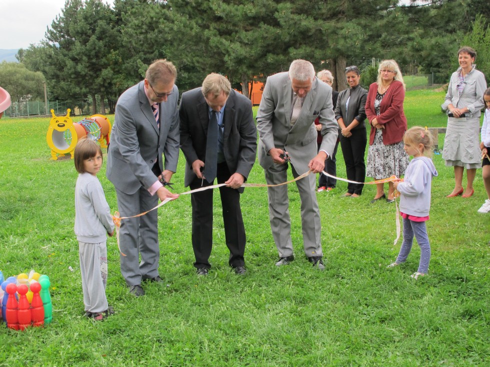 Komořanská teplárna podpoří deset projektů. V rozdávání darů bude pokračovat